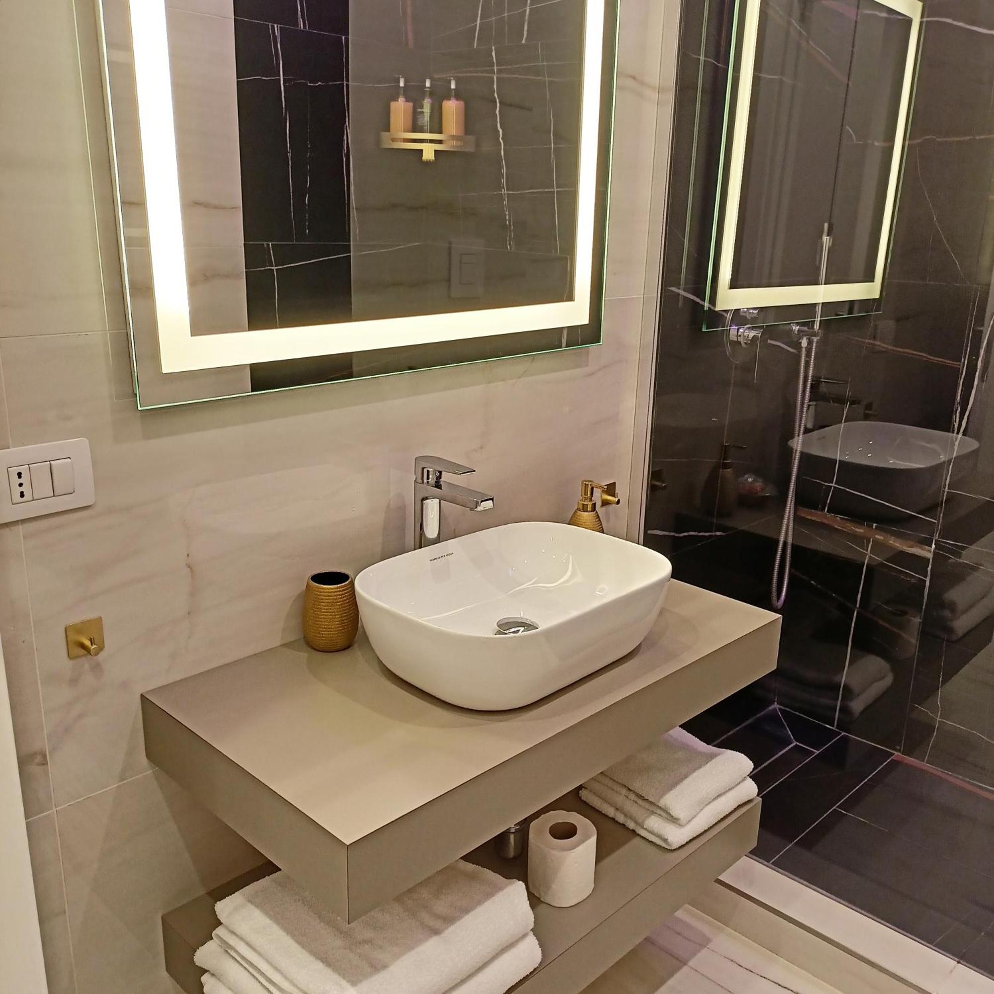La Lepre Bovio Hotel เนเปิลส์ ภายนอก รูปภาพ