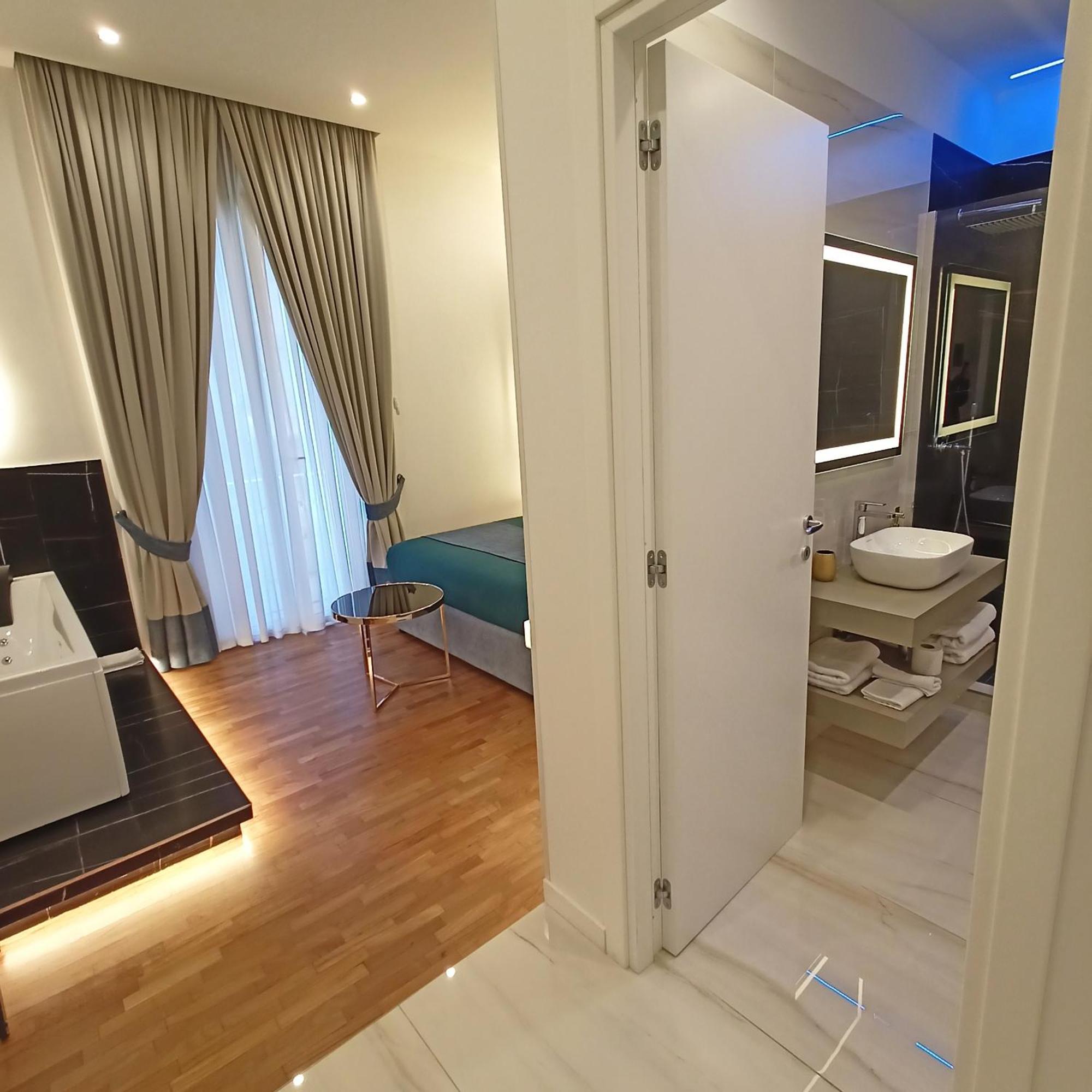 La Lepre Bovio Hotel เนเปิลส์ ภายนอก รูปภาพ