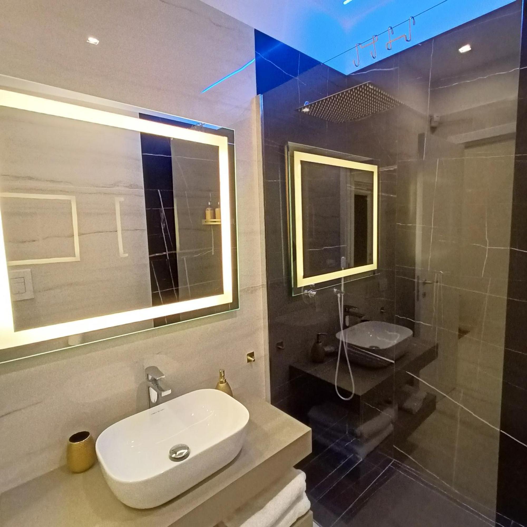 La Lepre Bovio Hotel เนเปิลส์ ภายนอก รูปภาพ